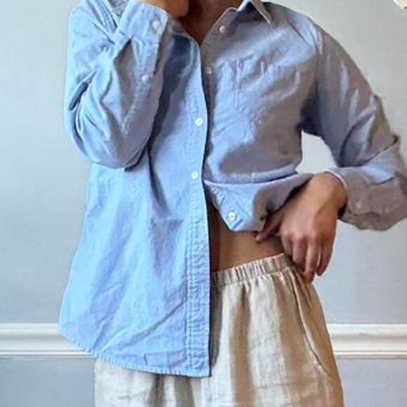 L.L.Bean Tops - L.L.Bean organic cotton button down (S)